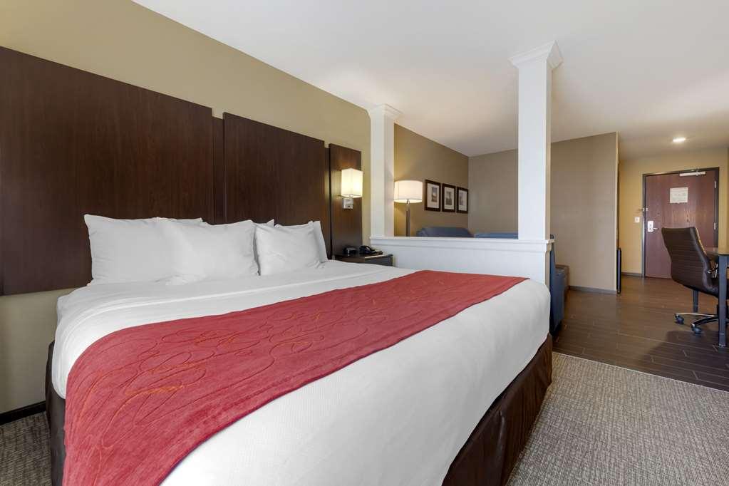 Comfort Suites & Conference Center Worthington Room photo
